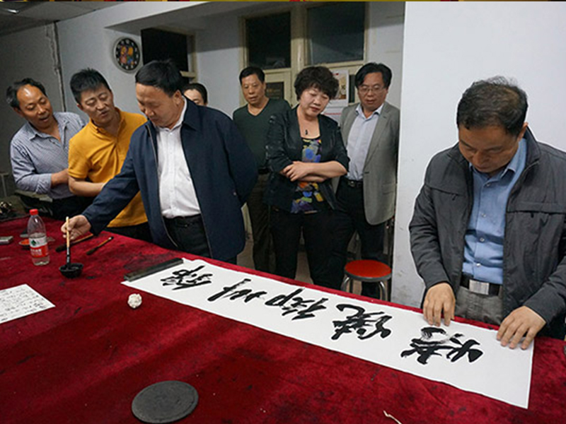 省文化廳殷副廳長為錦州御燒烤題字